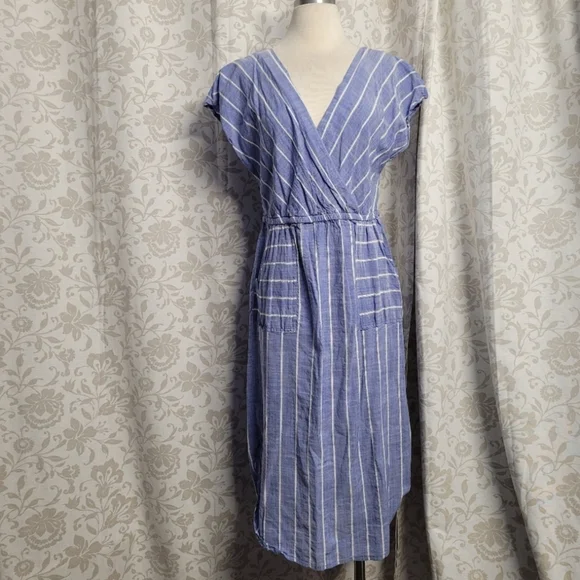 Universal Thread Blue And White Striped Dress Size XL - Picture 2 of 5